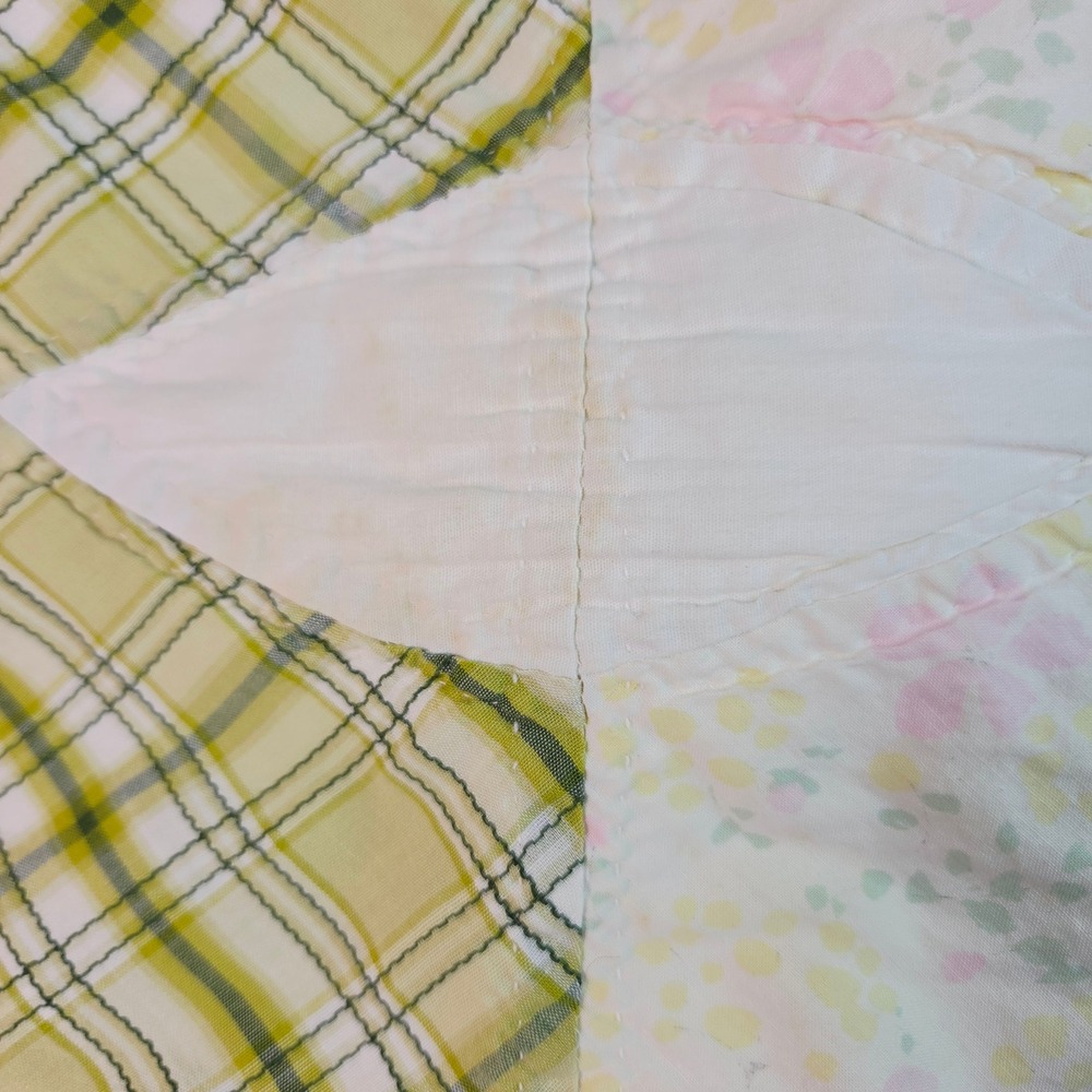 Vintage Handmade Patchwork Quilt Pastel Star Petal Cotton 69x75 Cottagecore Farm - Picture 8 of 12